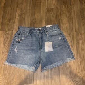 Kancan‎ Floral Embroidered Denim Shorts Size Large NWT